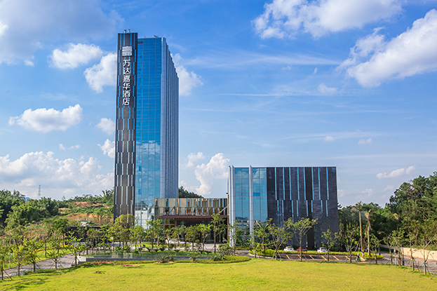 鱼米侨乡 自然意境 BTY必一体育（B体育）官方网站_BTY必一体育官方网站匠心打造江门首家高尔夫度假酒店--鹤山万达嘉华酒店